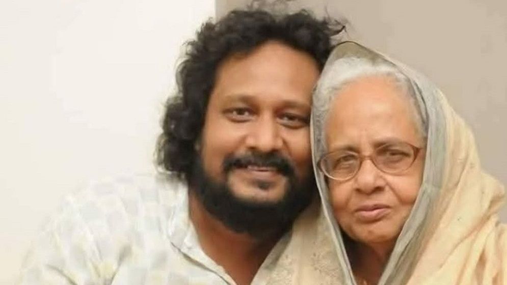দৃশ্যপট: দাঁড়িয়ে থাকা