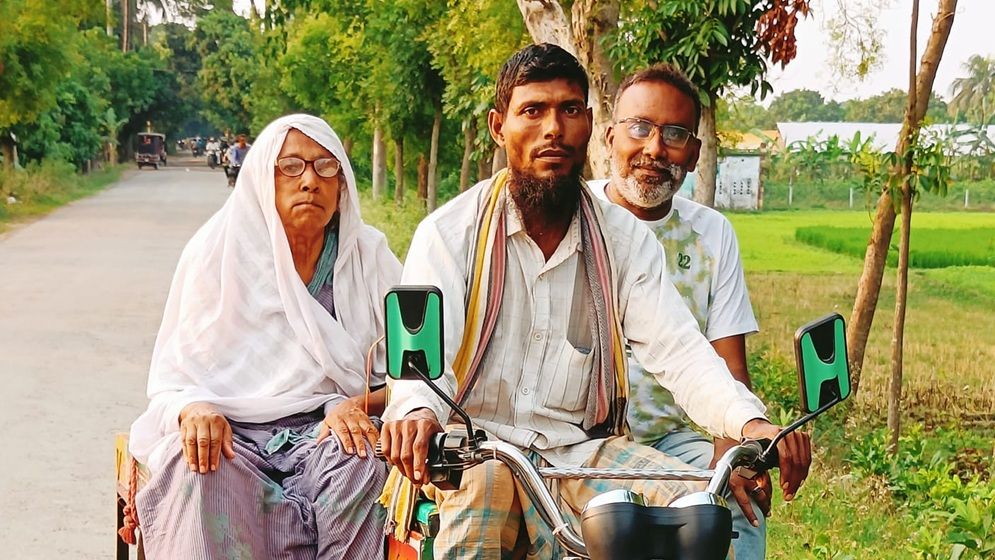 মা আছেন বলেই পৃথিবী আজও এতো সুন্দর মনে হয়