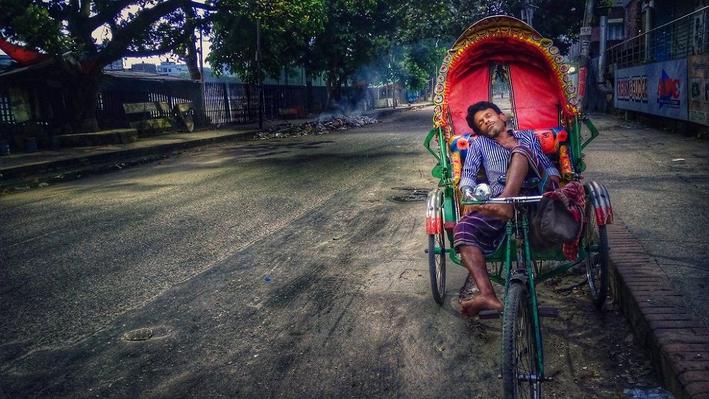 অপ্রাতিষ্ঠানিক খাতের ৬ কোটি শ্রমিক কার কাছে বিচার চাইবে?