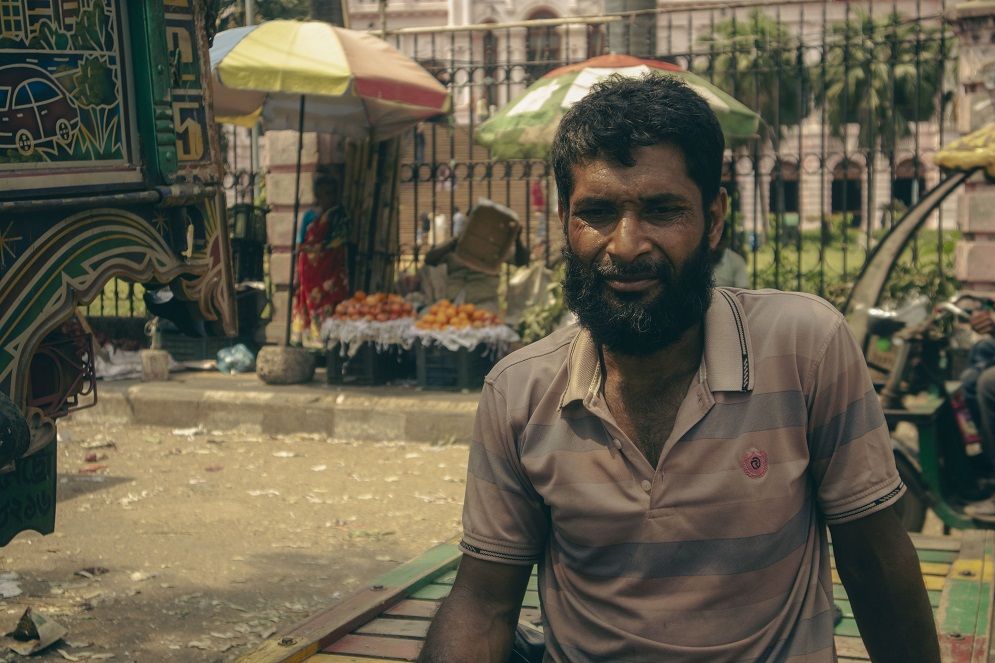 বাদামতলী: ঢাকার সবচেয়ে বড় ফলের পাইকারি বাজার