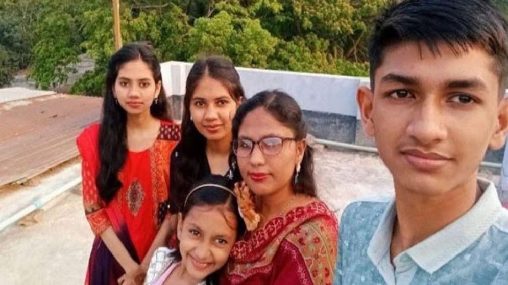 একটি ঘর, চারটি রক্তাক্ত দেহ, আমাদের ভেঙে পড়া সমাজ