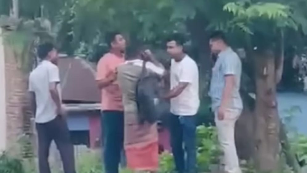 মব, রাজনৈতিক সহিংসতা, গ্রেফতার ও সীমান্ত উত্তেজনায় বাড়ছে উদ্বেগ