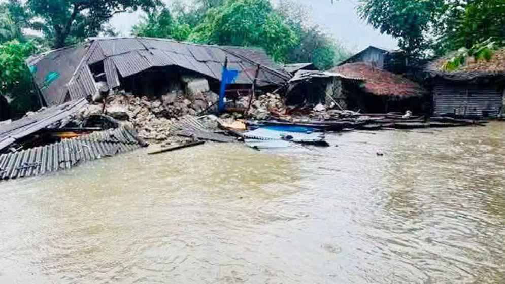 ১০ লাখ মানুষের জন্য মাথাপিছু বরাদ্দ ২৮ টাকা সঙ্গে ৩ কেজি চাল!