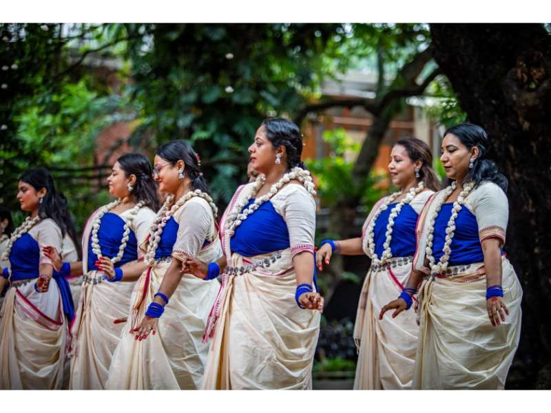 ঢাকা বিশ্ববিদ্যালয়ের চারুকলার বকুলতলায় বর্ষা উদযাপনে ‘ঘনঘটা-২’