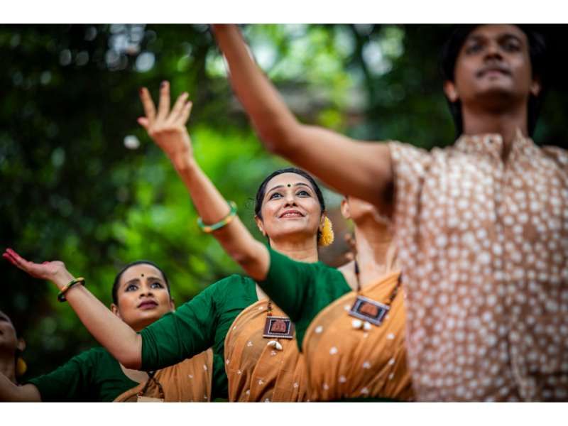 ঢাকা বিশ্ববিদ্যালয়ের চারুকলার বকুলতলায় বর্ষা উদযাপনে ‘ঘনঘটা-২’