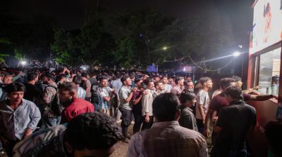 বিশ্বকাপ ফাইনালে ভাঙলো মিলনমেলা
