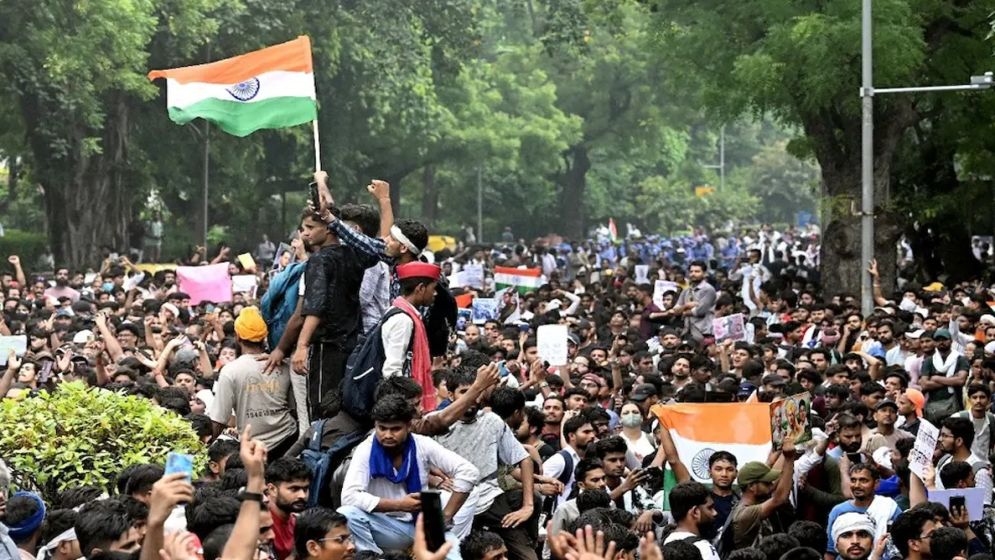 আমরা জানি, এই লড়াইয়ে কারা জিতবে